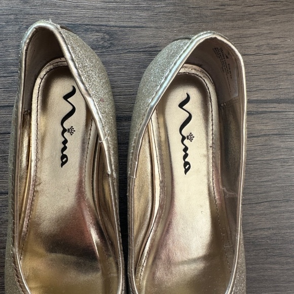 *NINA* Sparkly Gold Bow Ballet Flats Size 5 - Picture 3 of 7